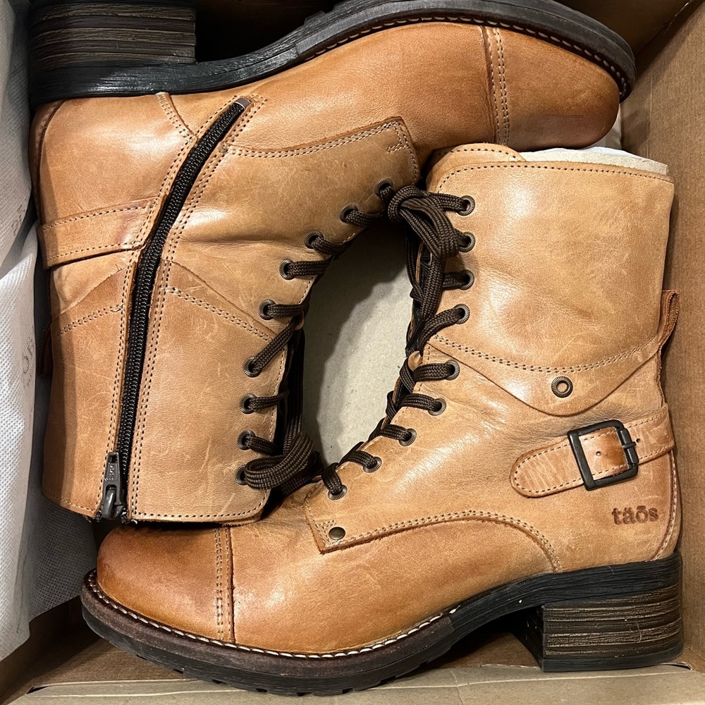 Taos Crave size 10